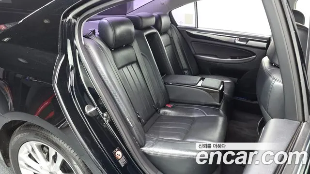 Hyundai Genesis 2011 thumb 4