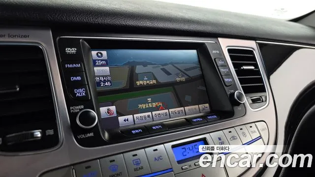 Hyundai Genesis 2011 thumb 10