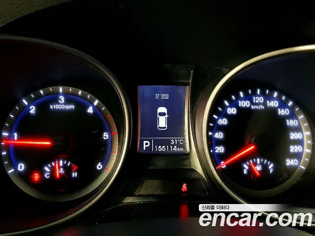Hyundai Santa Fe 2015 thumb 9