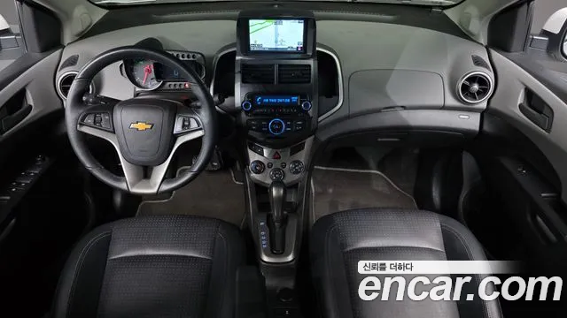 Chevrolet Aveo 2015 thumb 2