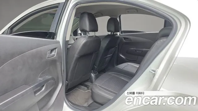 Chevrolet Aveo 2015 thumb 8