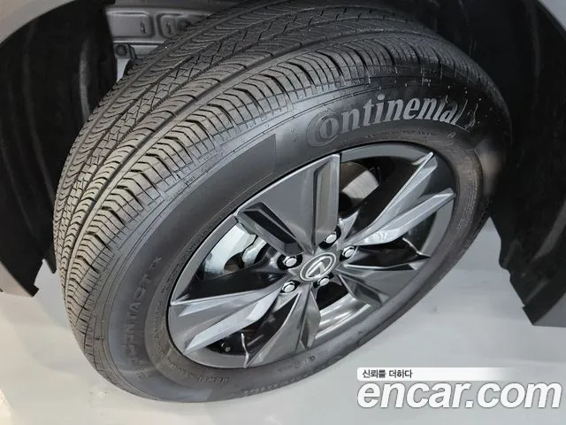 Lexus UX 2025 thumb 5
