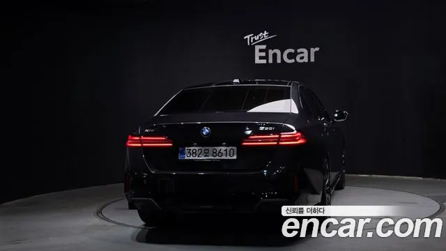 BMW 5 серии 2026 thumb 2