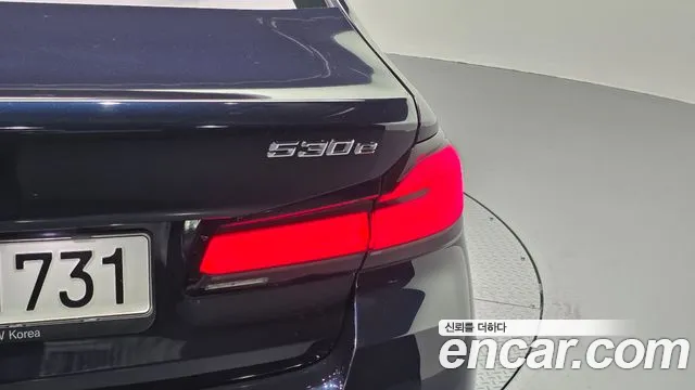 BMW 5 серии 2021 thumb 11