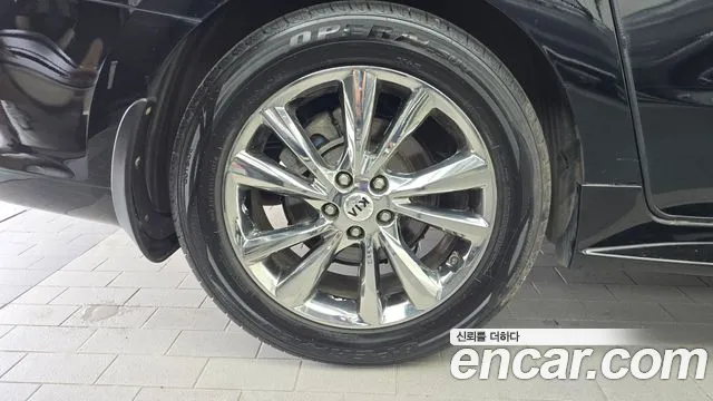 Kia Carnival 2018 thumb 3