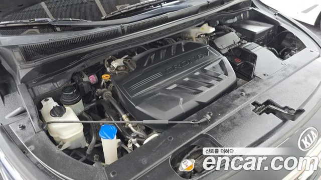 Kia Carnival 2018 thumb 11