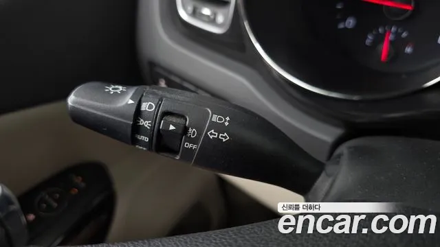 Kia Carnival 2018 thumb 8
