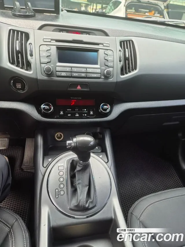 Kia Sportage 2011 thumb 11