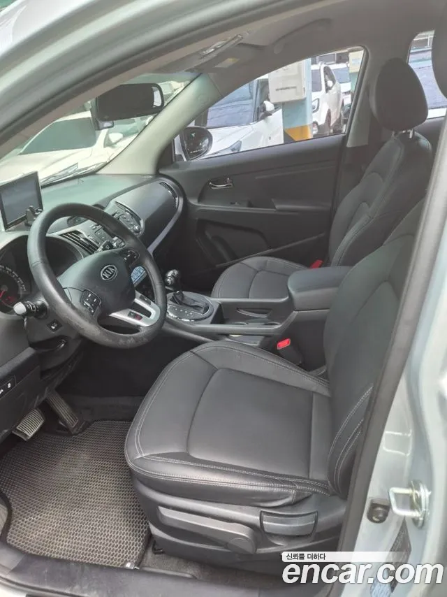 Kia Sportage 2011 thumb 5