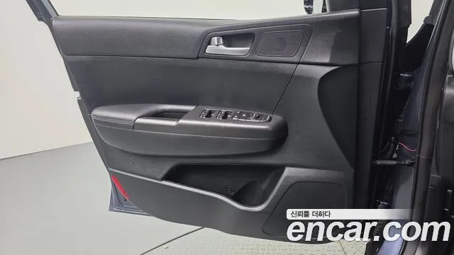Kia Sportage 2018 thumb 8