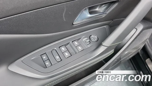 Peugeot 408 2025 thumb 12