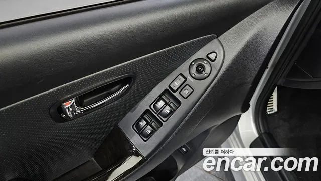 Hyundai Avante 2010 thumb 5