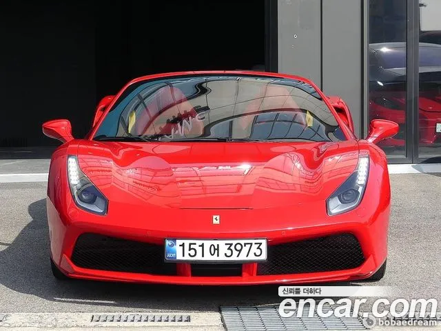 Ferrari 488 2019 thumb 7