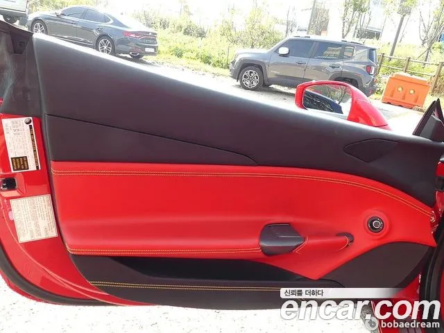 Ferrari 488 2019 thumb 12