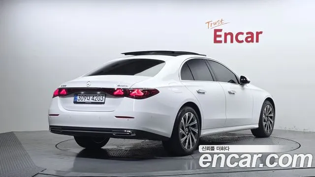 Mercedes-Benz E-Класс 2026 thumb 12