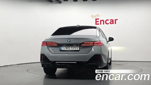 BMW 5 серии 2025 thumb 9
