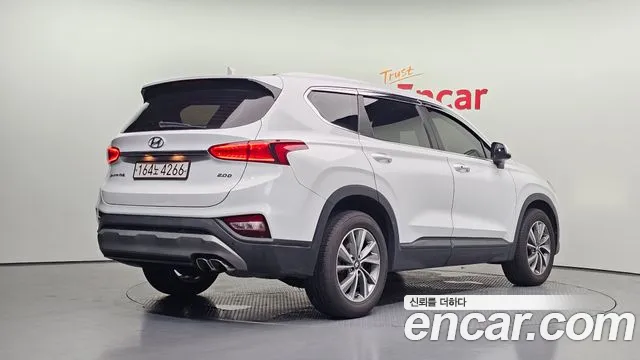 Hyundai Santa Fe 2018 thumb 11
