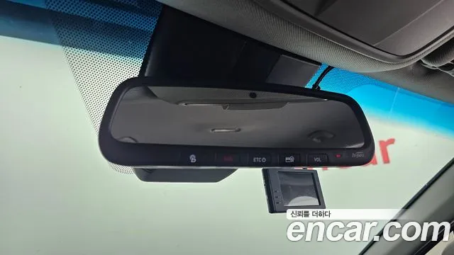 Hyundai Santa Fe 2018 thumb 5