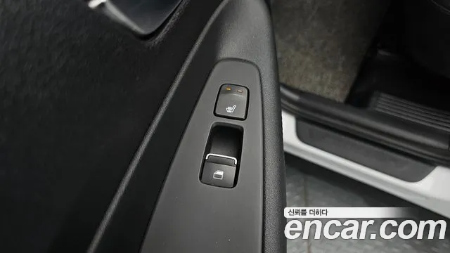 Hyundai Santa Fe 2018 thumb 10