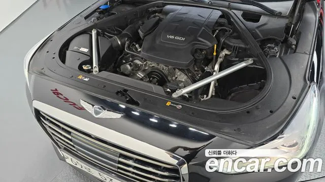 Genesis G90 2017 thumb 8