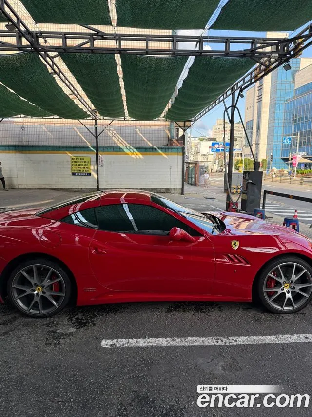 Ferrari California 2009 thumb 9
