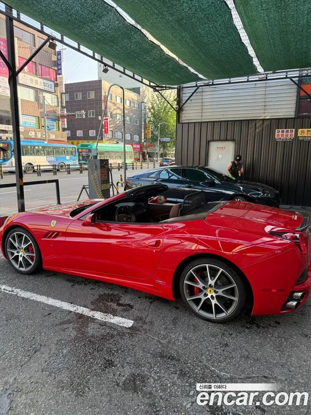 Ferrari California 2009 thumb 5