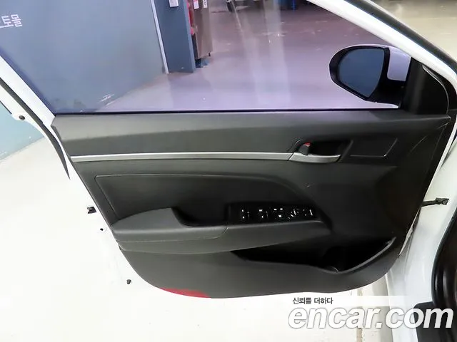 Hyundai Avante 2018 thumb 10