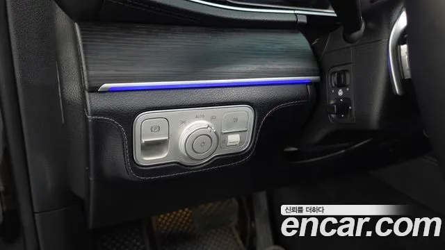 Mercedes-Benz GLE 2025 thumb 6