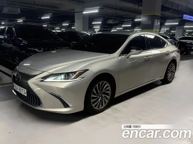 Lexus ES 2018 thumb 4