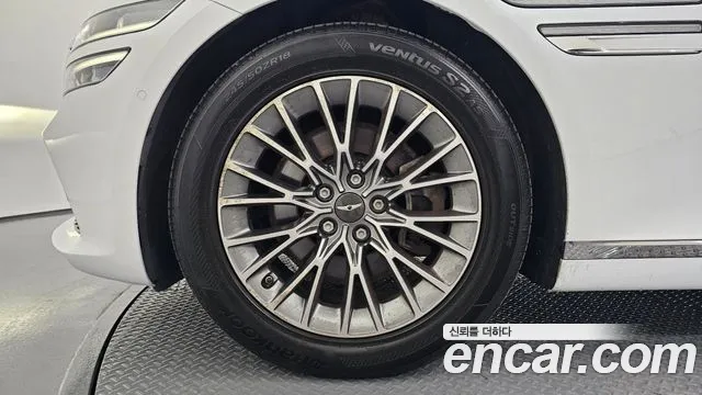 Genesis G80 2022 thumb 10