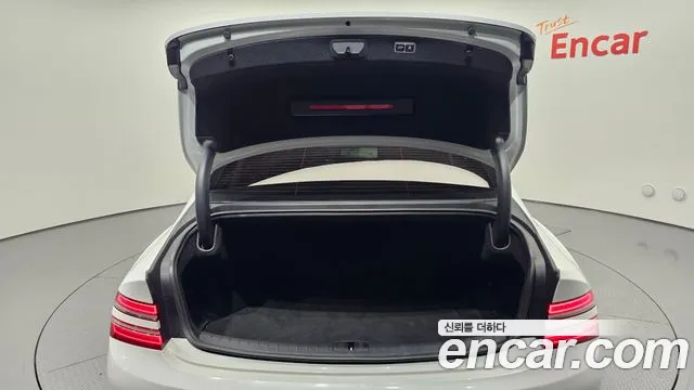 Genesis G80 2022 thumb 8