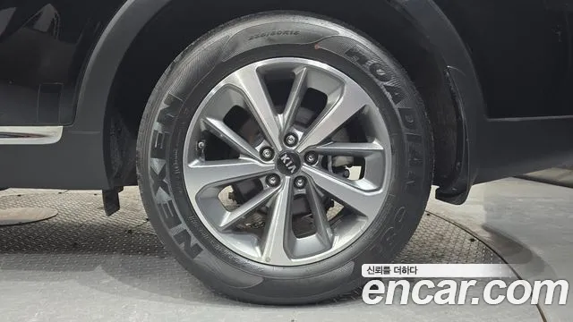 Kia Sorento 2017 thumb 12