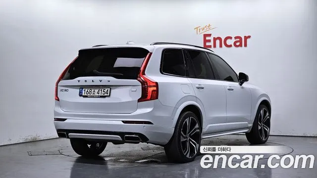 Volvo XC90 2020 thumb 6