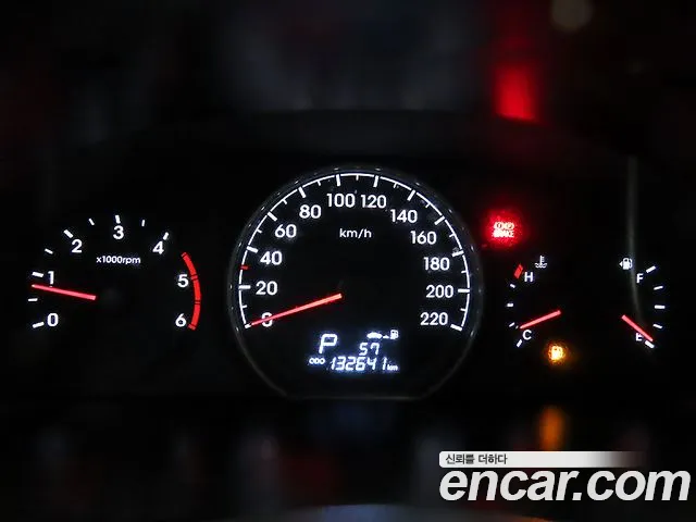 Hyundai Starex 2016 thumb 2