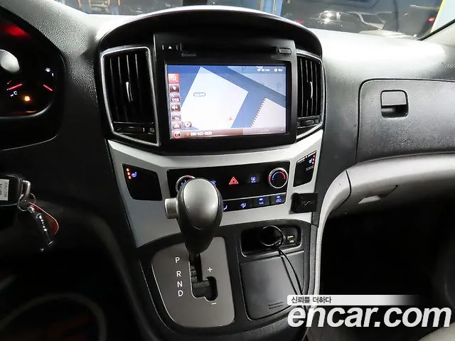 Hyundai Starex 2016 thumb 3