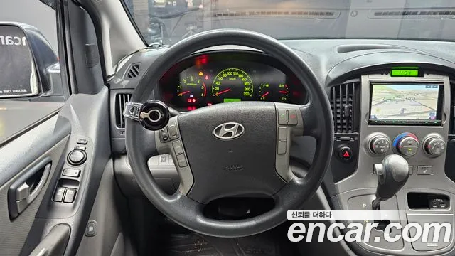 Hyundai Starex 2012 thumb 8