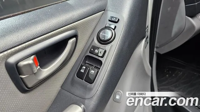 Hyundai Starex 2012 thumb 10