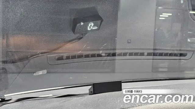 Hyundai Starex 2012 thumb 2