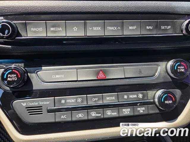 Kia Carnival 2020 thumb 4