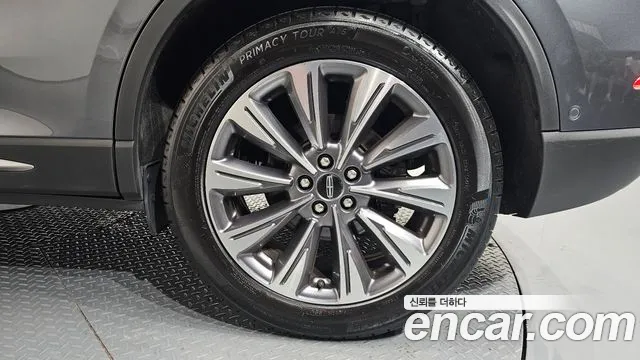 Lincoln Corsair 2022 thumb 12