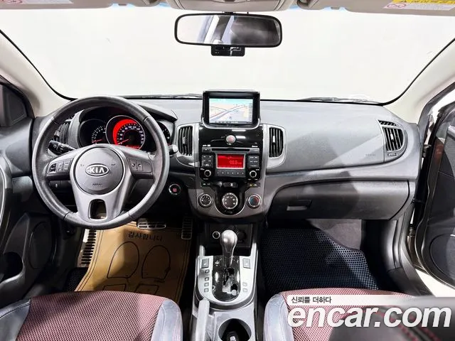 Kia Carens 2009 thumb 9