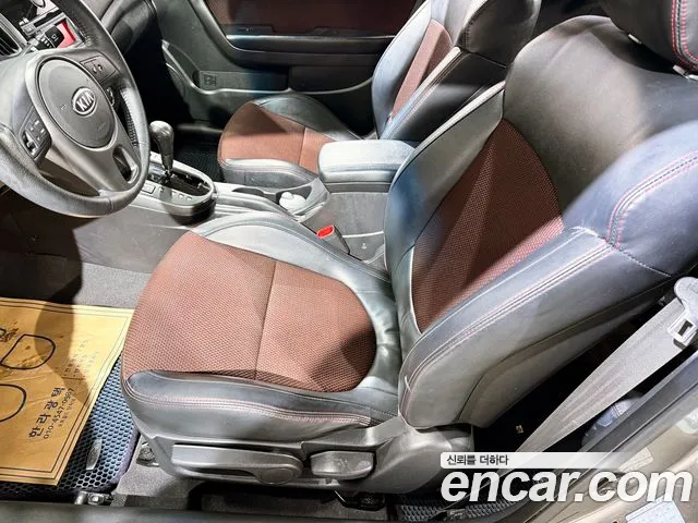 Kia Carens 2009 thumb 11