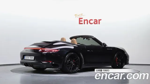 Porsche 911 2019 thumb 8
