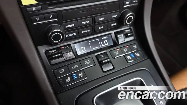 Porsche 911 2019 thumb 9