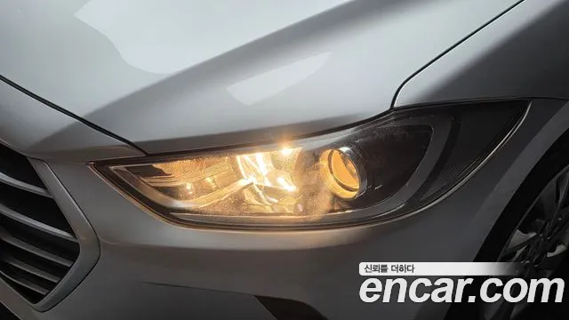 Hyundai Avante 2018 thumb 4