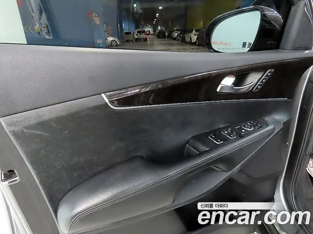 Kia Sorento 2015 thumb 10