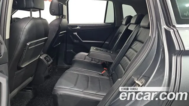 Volkswagen Tiguan 2019 thumb 3