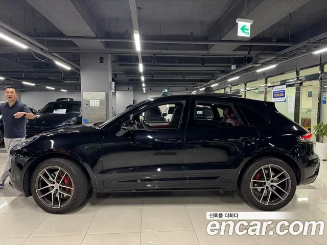 Porsche Macan 2022 thumb 11