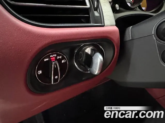 Porsche Macan 2022 thumb 9