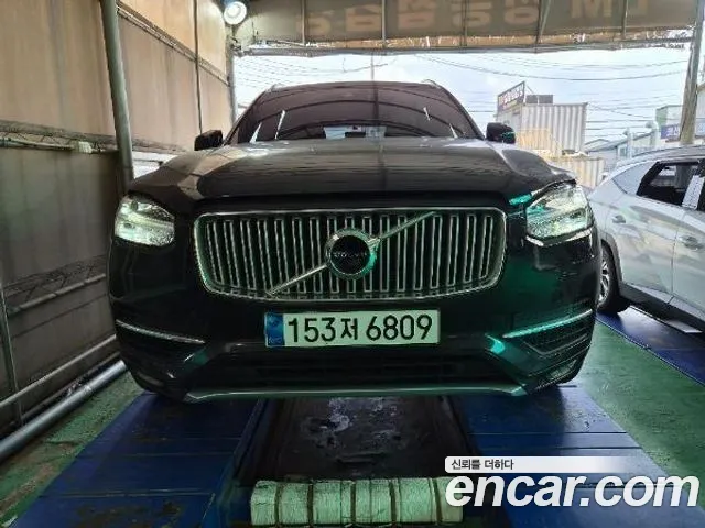 Volvo XC90 2018 thumb 3
